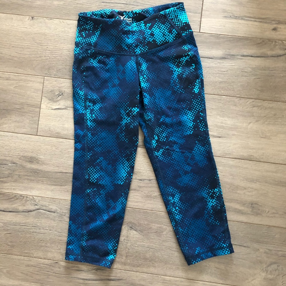 Old Navy Active Go-Dry Cropped Legging XS